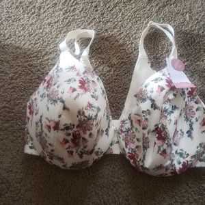 Cacique 40DD floral lightly lined back smoother
